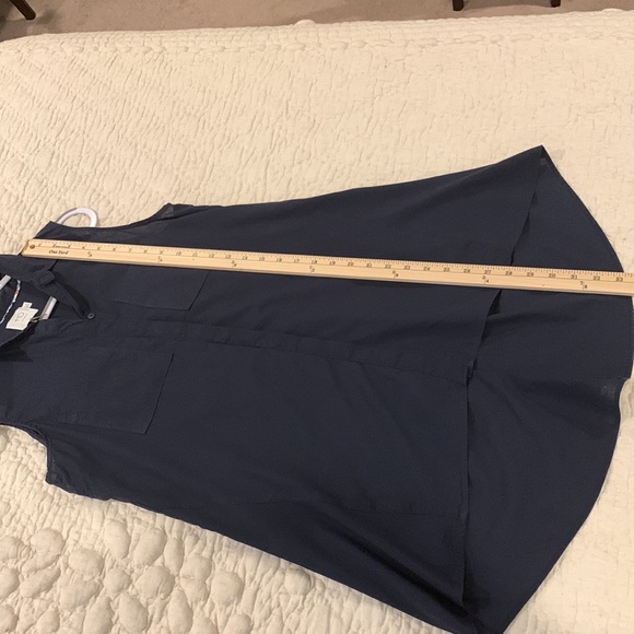 Anthropologie HD in Paris Navy Blue button down hi-low sleeveless tunic, size 8 - Picture 9 of 10